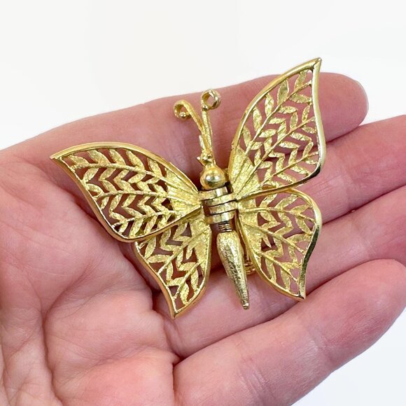 Butterfly Brooch, Articulated, Gold Tone, Vintage Pin, 2" Wide, Insect, Bug - Picture 2 of 4